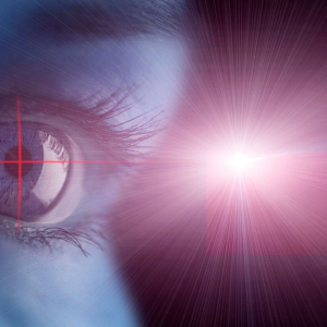 Почему мы видим странные узоры, когда зажмуриваем глаза: когда стоит обратиться к врачу